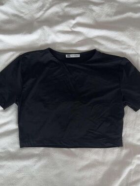 Zara Black Cropped Tee